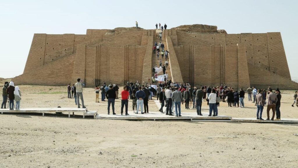 اور/آندر